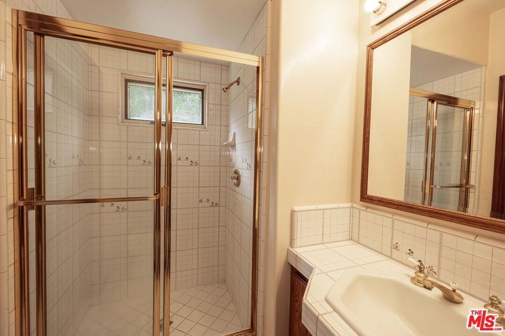4631 Westchester Drive Property Photo 57