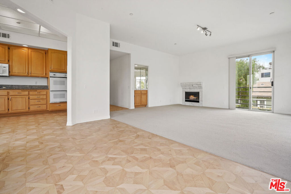 1325 Arizona Avenue 201 Property Photo 23