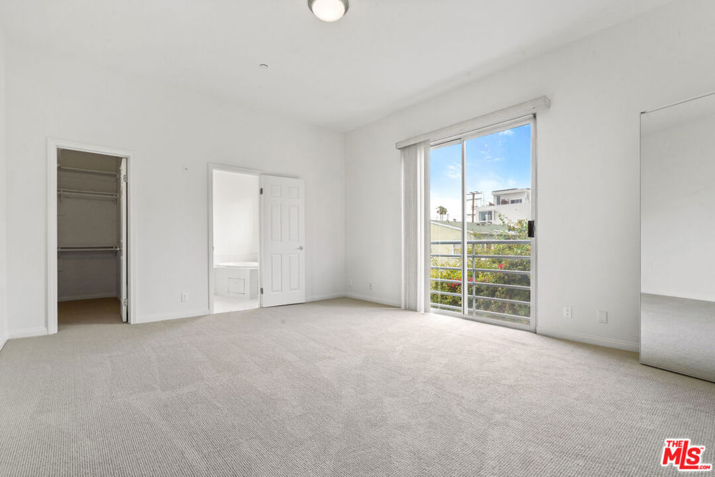 1325 Arizona Avenue 201 Property Photo 42