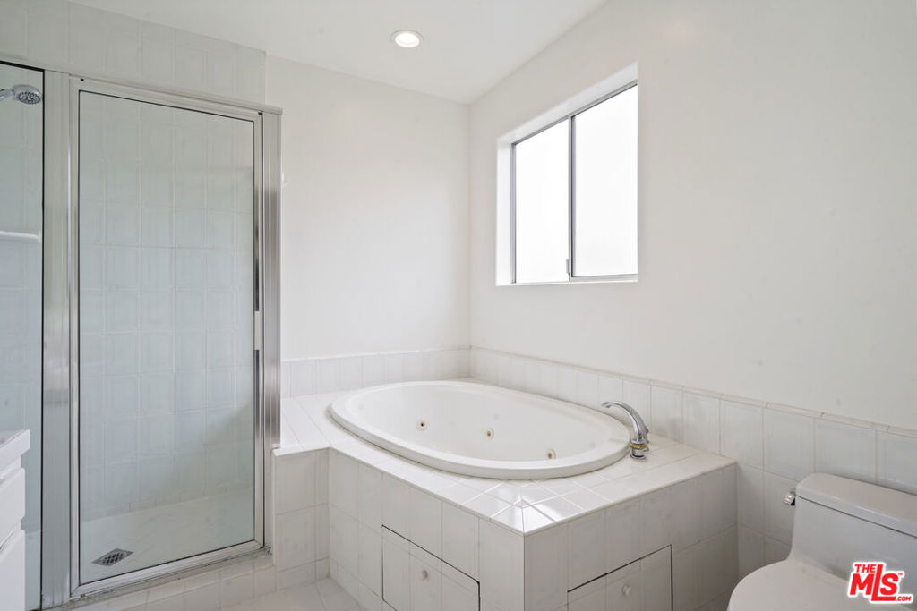 1325 Arizona Avenue 201 Property Photo 44