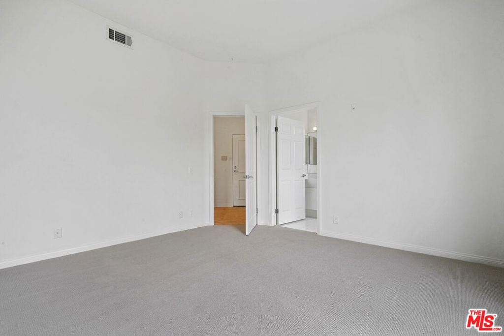 1325 Arizona Avenue 201 Property Photo 49
