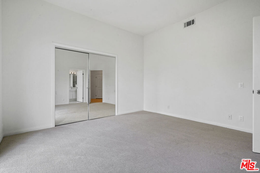 1325 Arizona Avenue 201 Property Photo 52