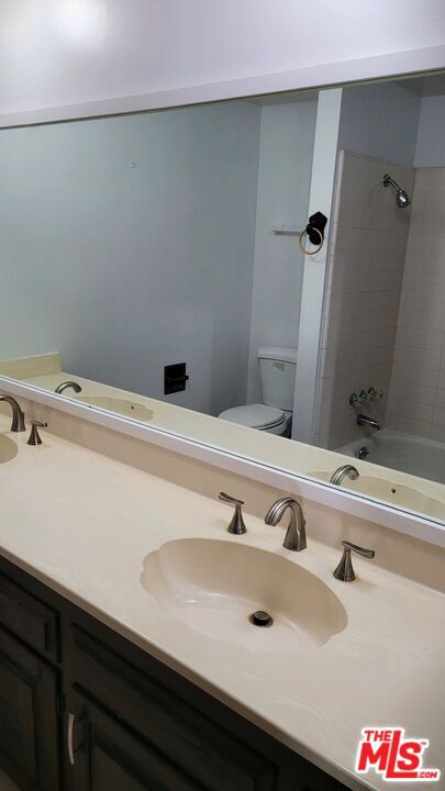 7904 Mason Avenue Property Photo 13