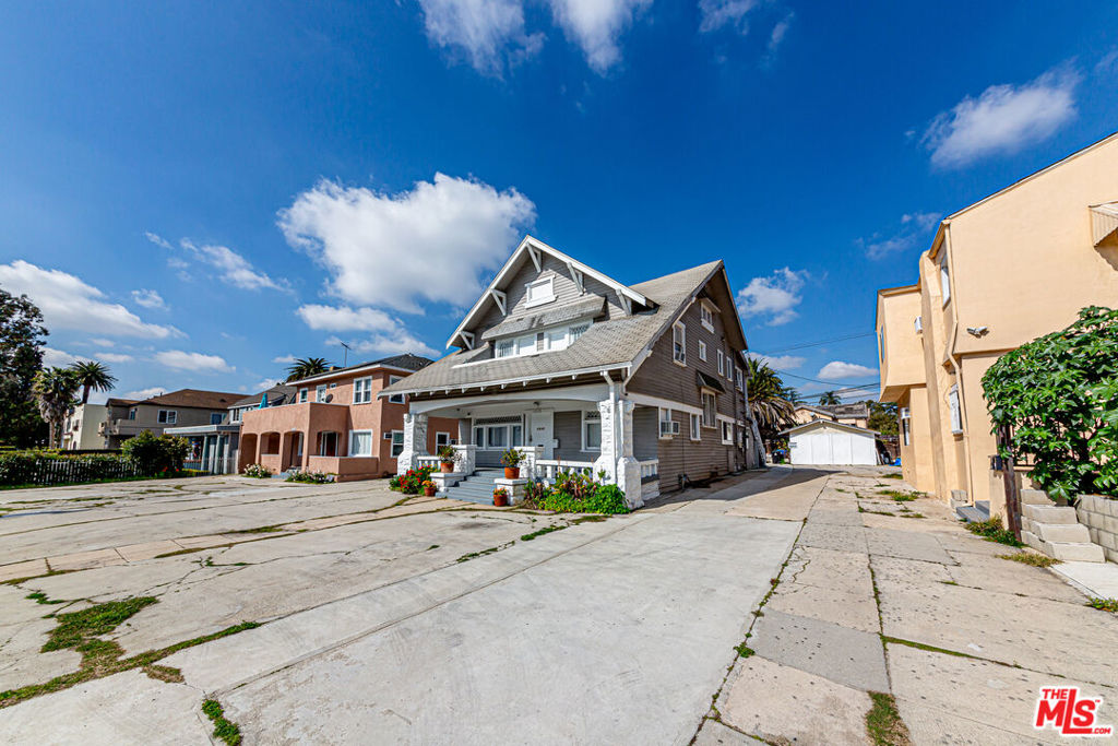 1717 Crenshaw Boulevard Property Photo 1