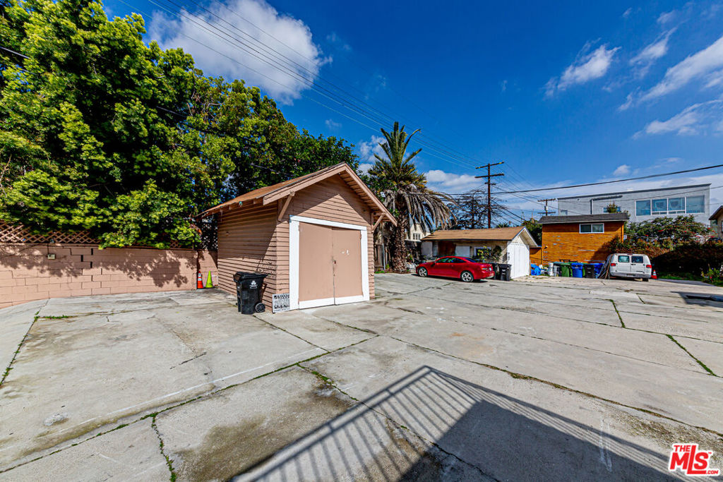 1717 Crenshaw Boulevard Property Photo 4