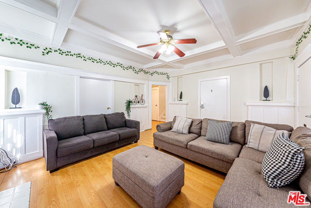 1717 Crenshaw Boulevard Property Photo 8