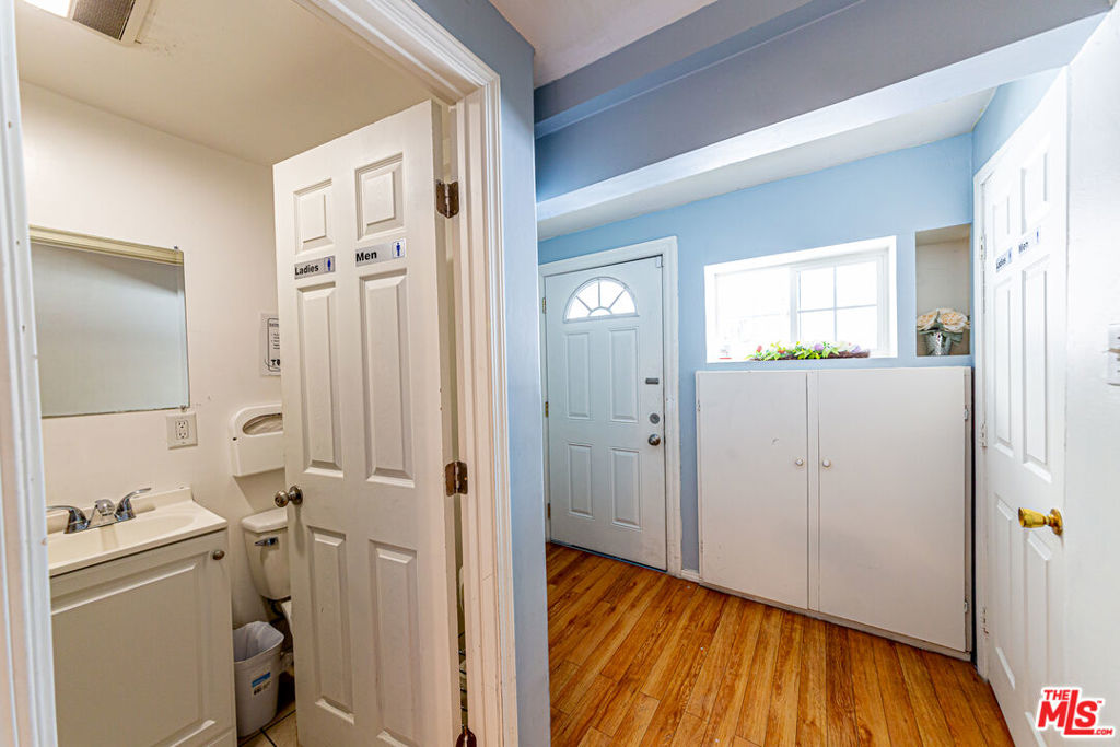 1717 Crenshaw Boulevard Property Photo 18