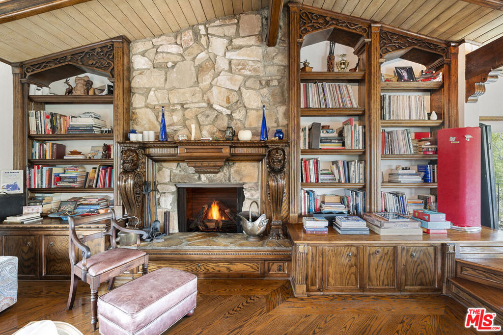 3537 Berry Drive Property Photo 4