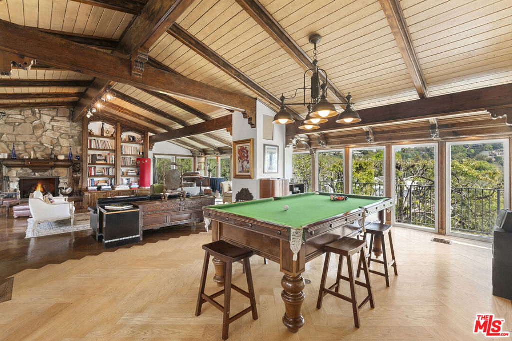 3537 Berry Drive Property Photo 8