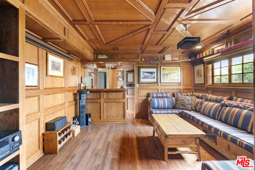 3537 Berry Drive Property Photo 10