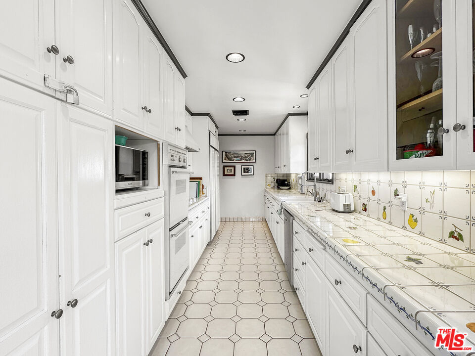 3537 Berry Drive Property Photo 13