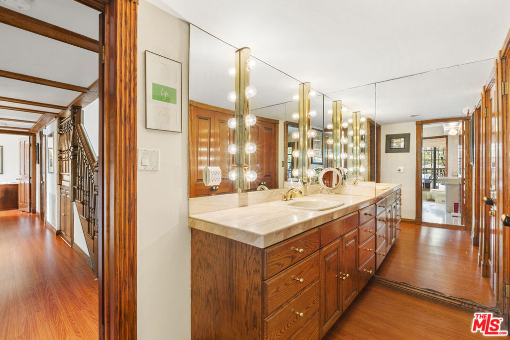 3537 Berry Drive Property Photo 17