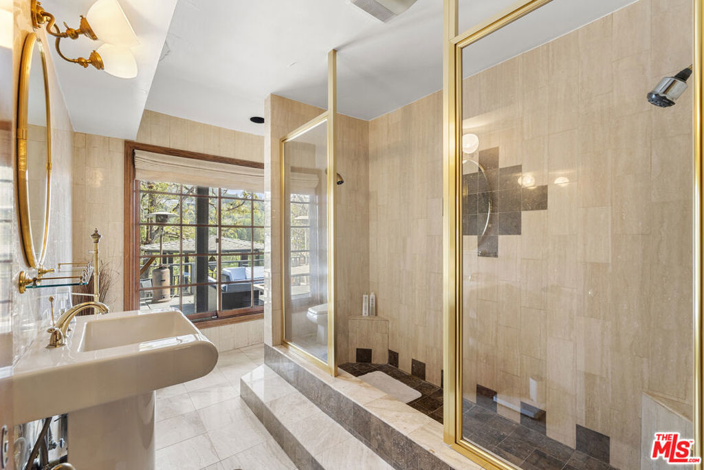 3537 Berry Drive Property Photo 18