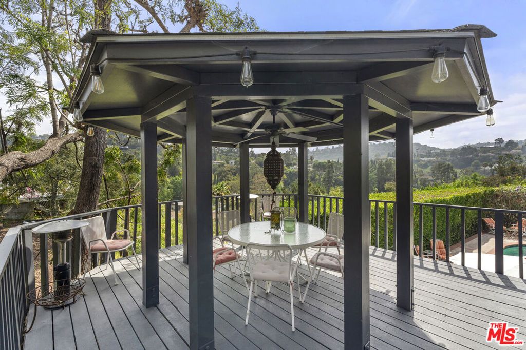 3537 Berry Drive Property Photo 28