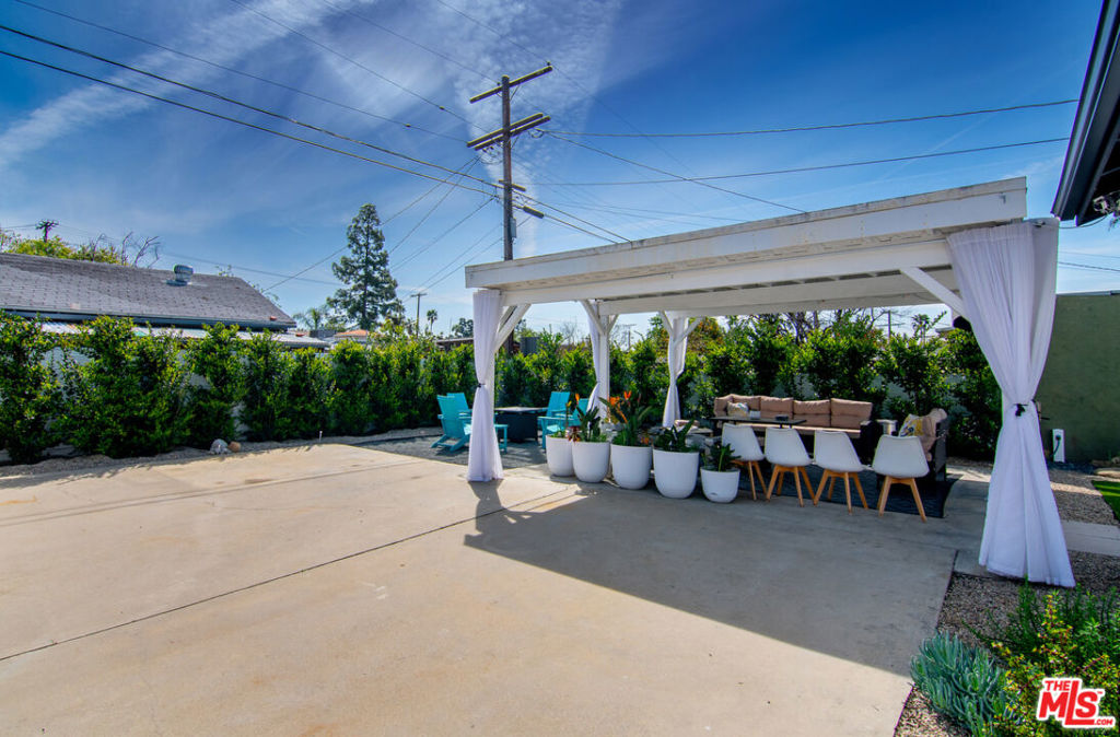 11222 Sylvan Street Property Photo 46