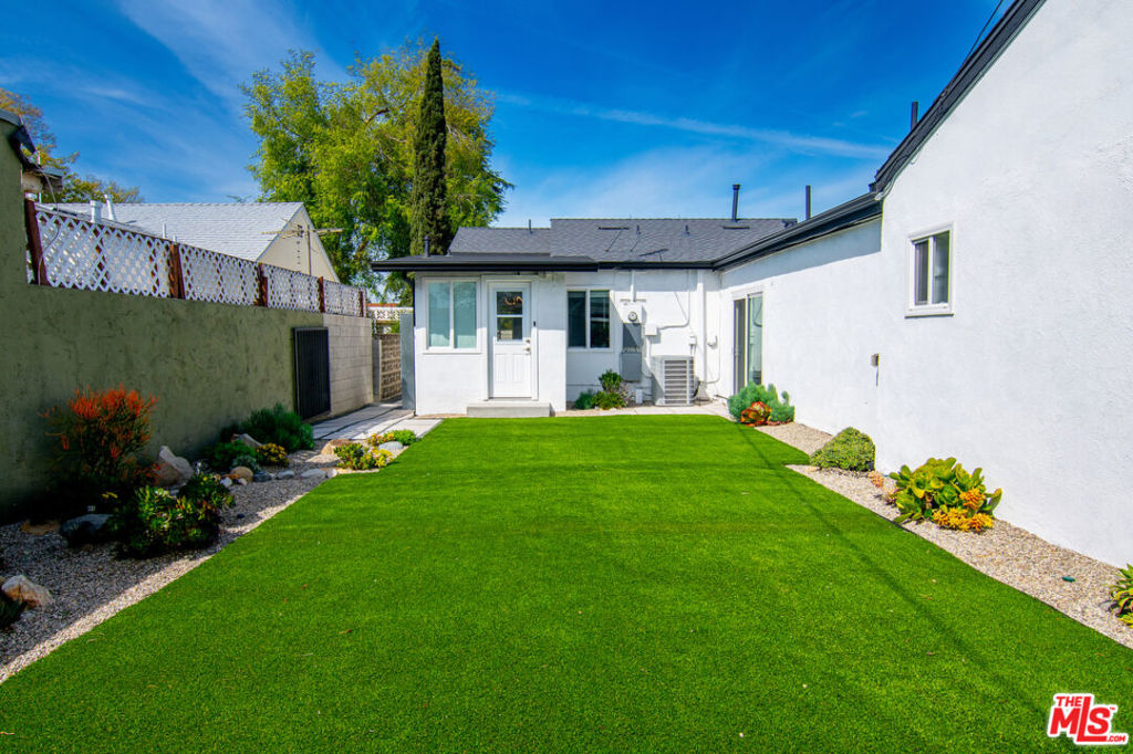 11222 Sylvan Street Property Photo 54