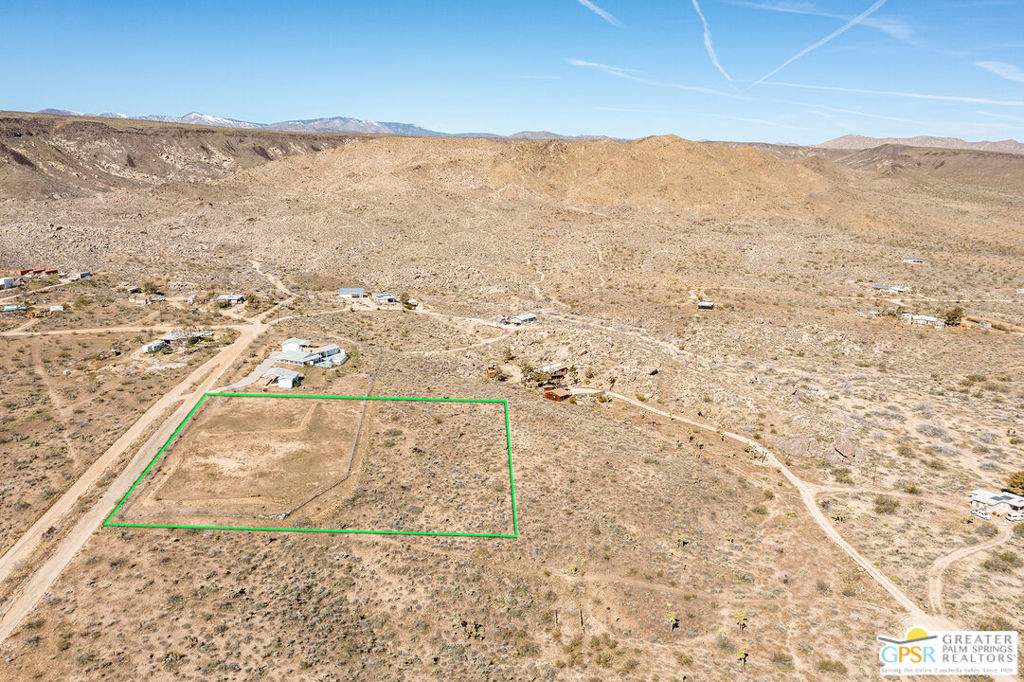 55588 Chaparral Road Property Photo 8