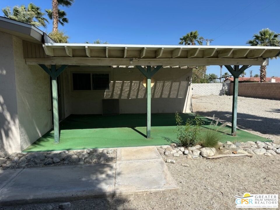 2435 E Wayne Road Property Photo 4