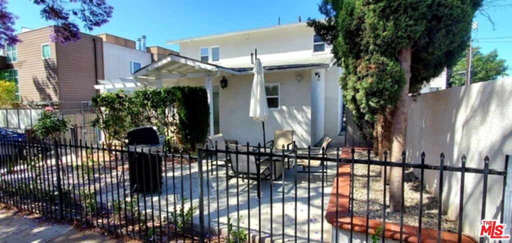 1224 21st Street A Property Photo 4