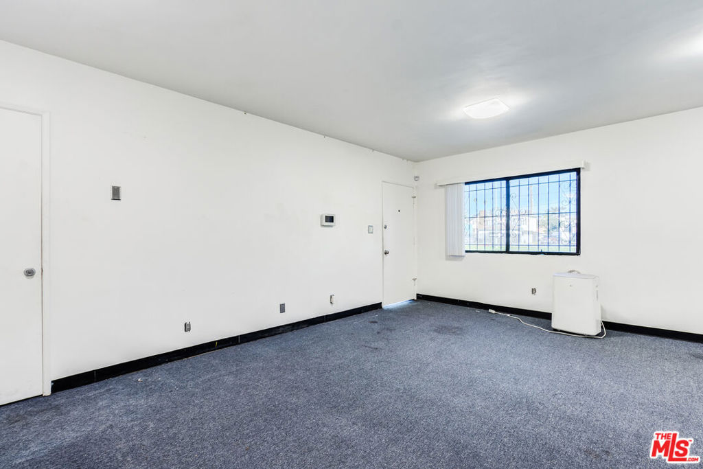 8642 Venice Boulevard Property Photo 17