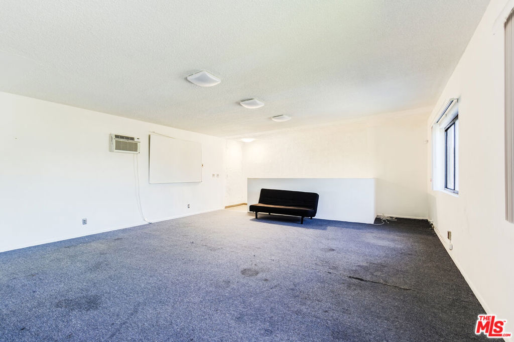 8642 Venice Boulevard Property Photo 26