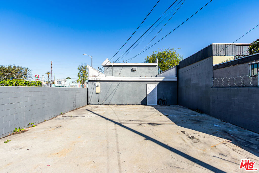 8642 Venice Boulevard Property Photo 43