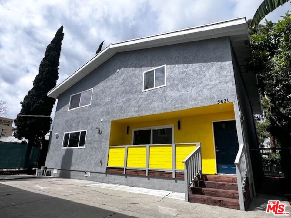 5633 La Mirada Avenue Property Photo 2
