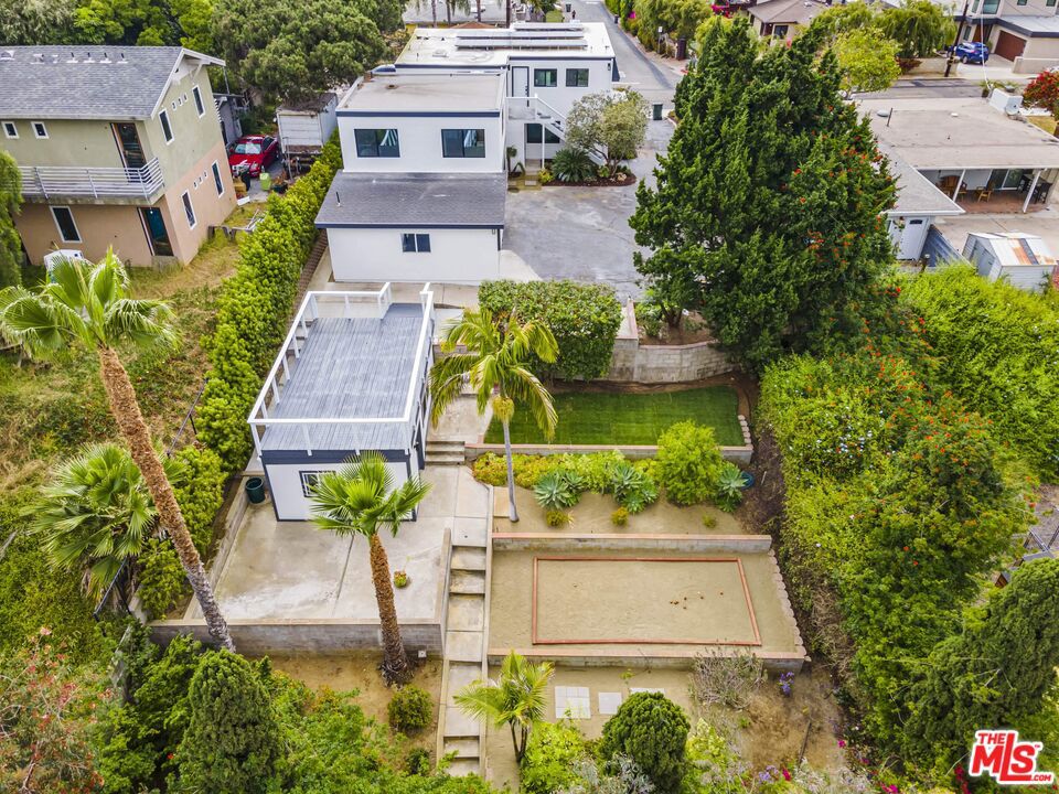 1805 Mackinnon Avenue Property Photo