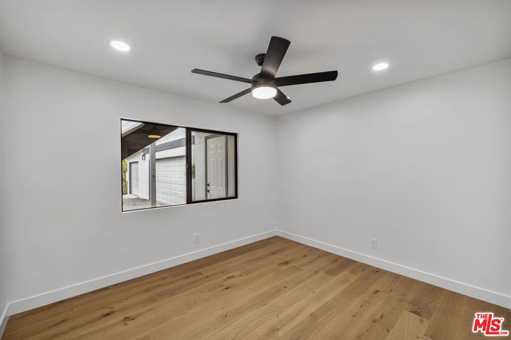 1805 Mackinnon Avenue Property Photo 12