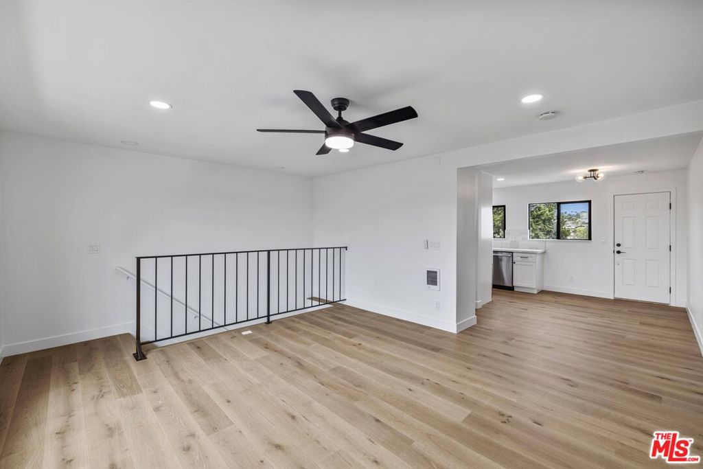 1805 Mackinnon Avenue Property Photo 17