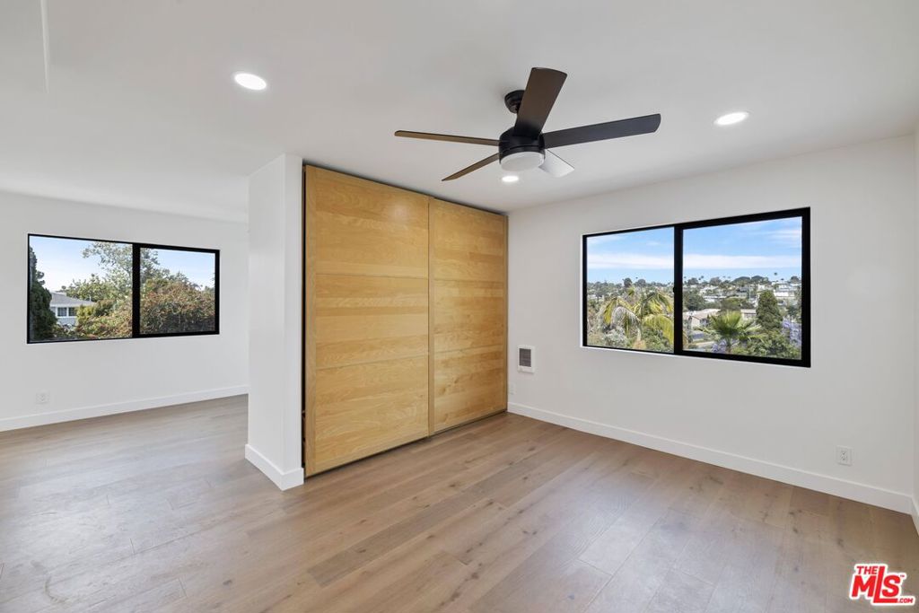 1805 Mackinnon Avenue Property Photo 32