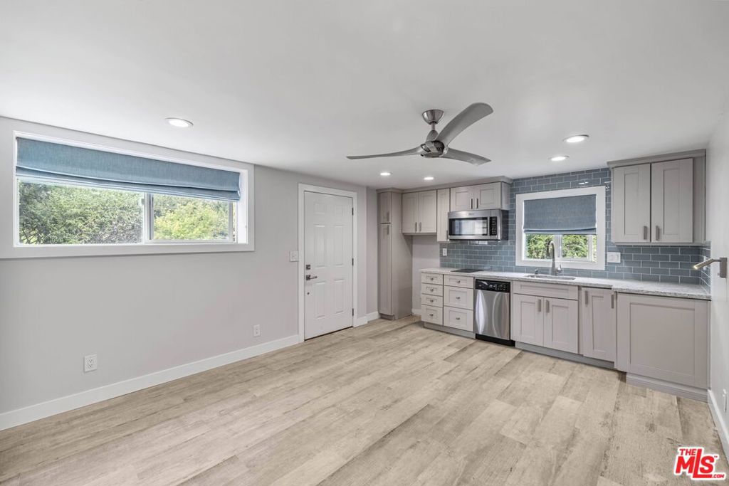 1805 Mackinnon Avenue Property Photo 35