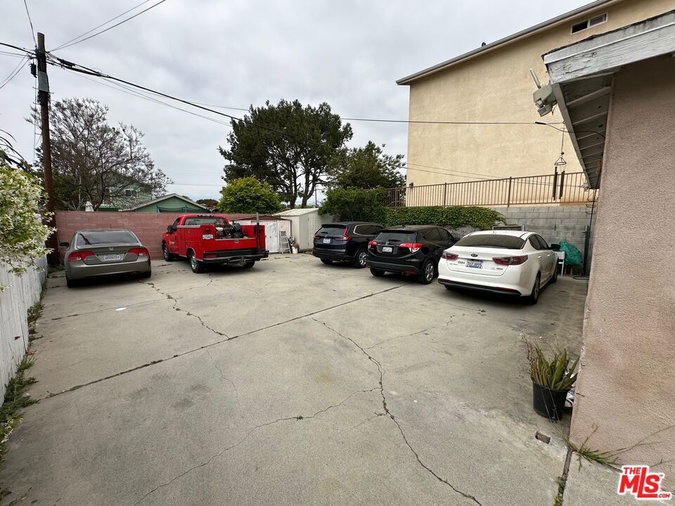 1617 W 224th Street Property Photo 11