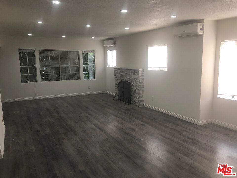 1457 Allison Avenue Property Photo 8