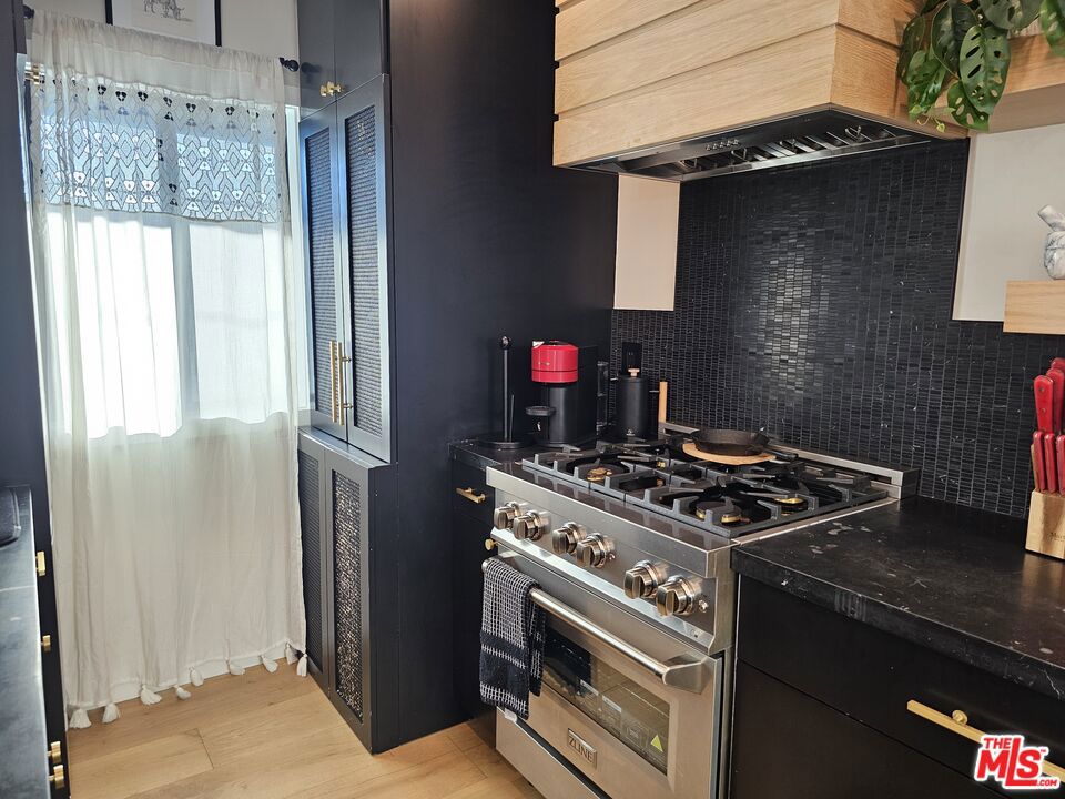 17 Sunset Avenue 4 Property Photo 17