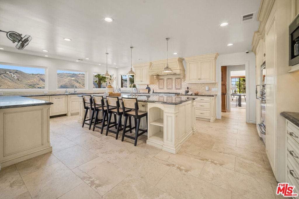 11875 Pradera Road Property Photo 16