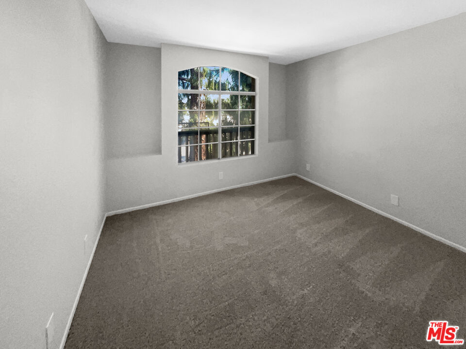 2800 Keller Drive 165 Property Photo 14