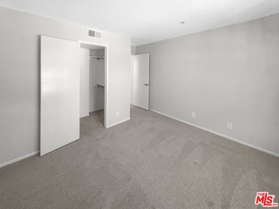 2800 Keller Drive 165 Property Photo 15