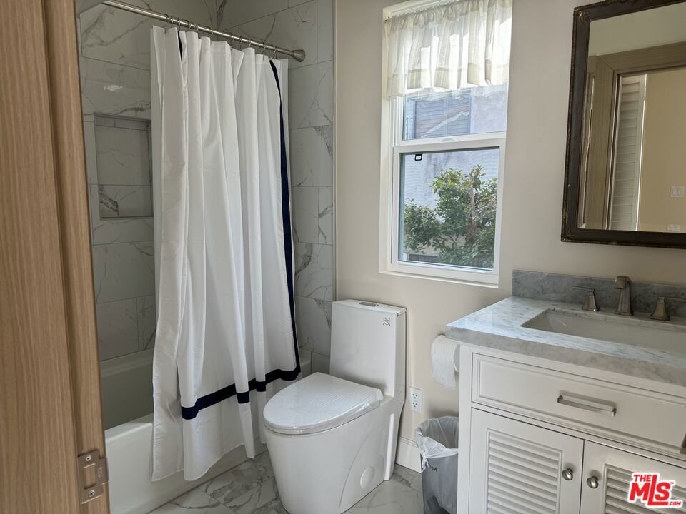 821 Lorraine Boulevard Property Photo 18