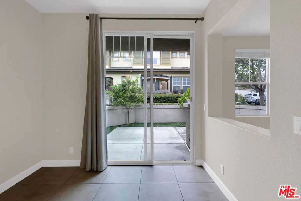 1131 Rosewalk Way Property Photo 12