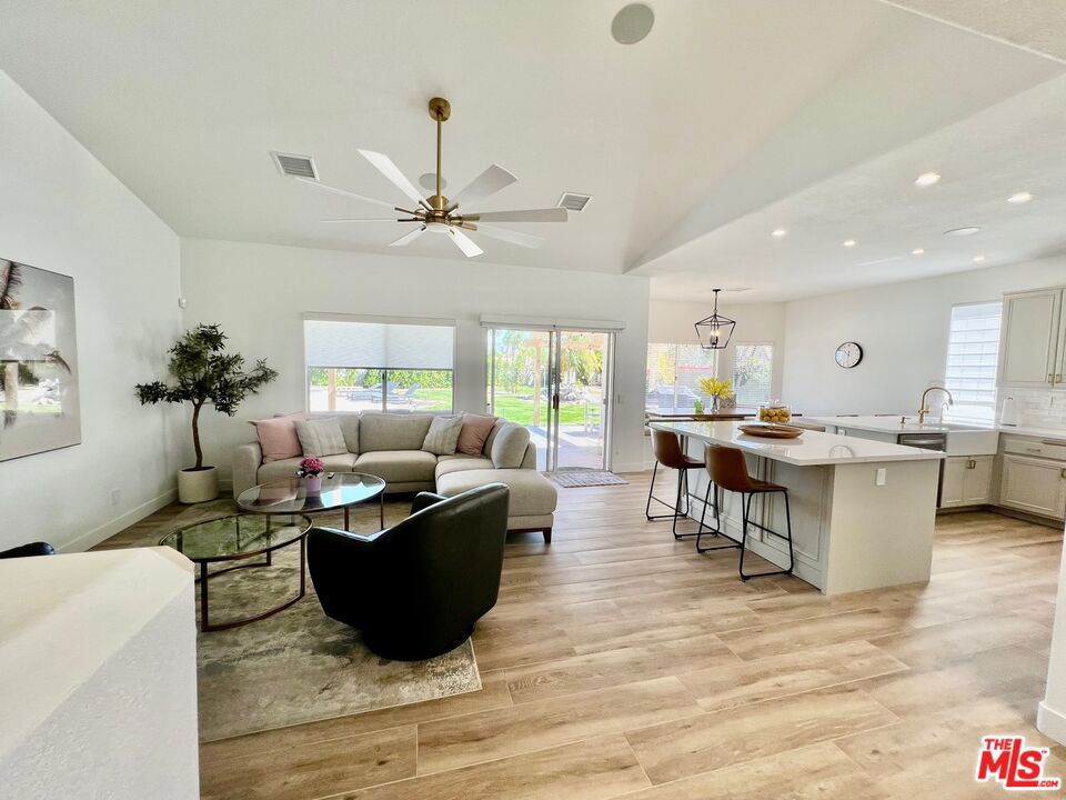 78590 Villeta Drive Property Photo 3