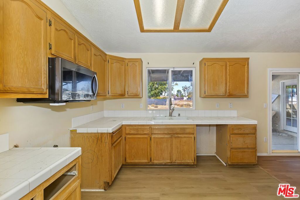 14750 Olivera Road Property Photo 7