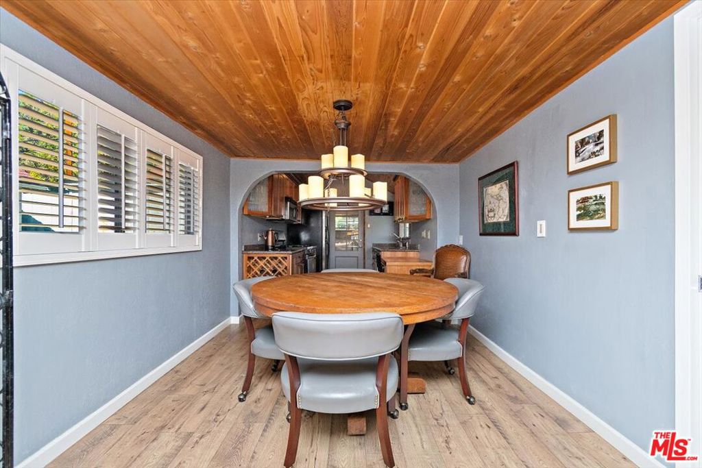 39226 N Shore Drive Property Photo 7