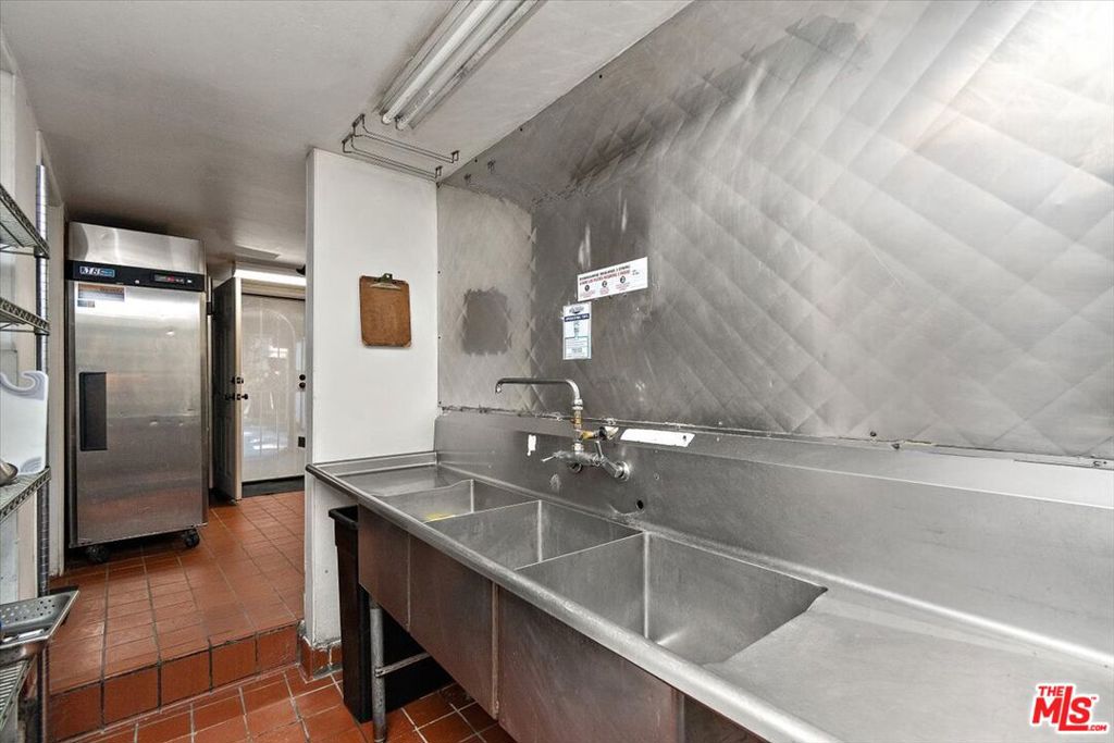 39226 N Shore Drive Property Photo 37