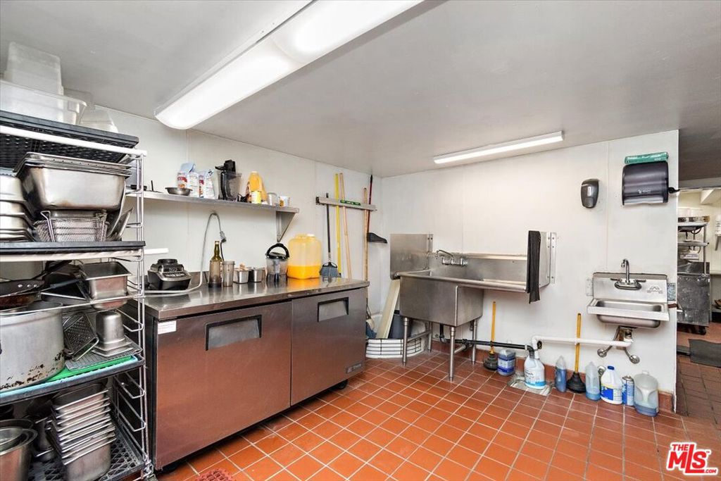39226 N Shore Drive Property Photo 39