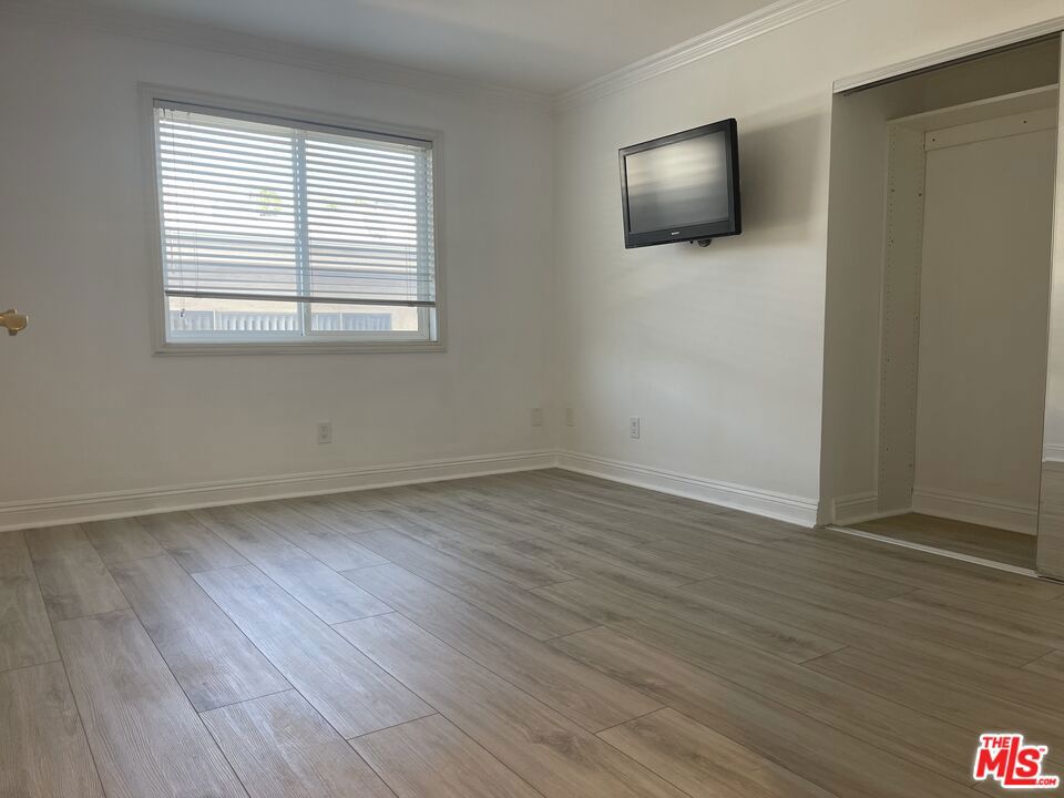 11842 Darlington Avenue 202 Property Photo 12