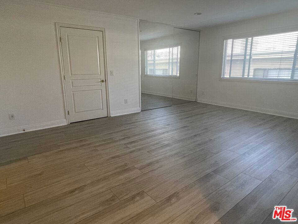 11842 Darlington Avenue 202 Property Photo 14