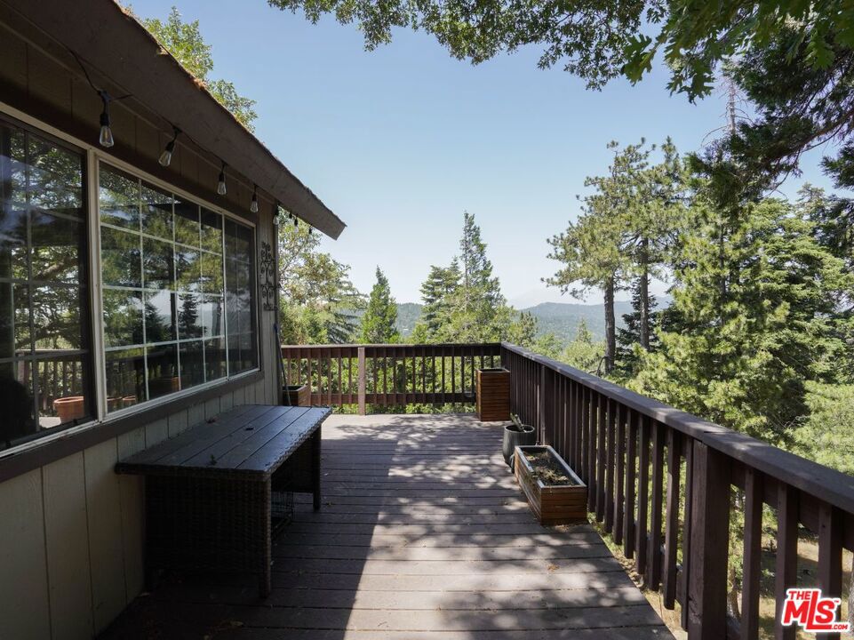 25274 North Road Property Photo 3