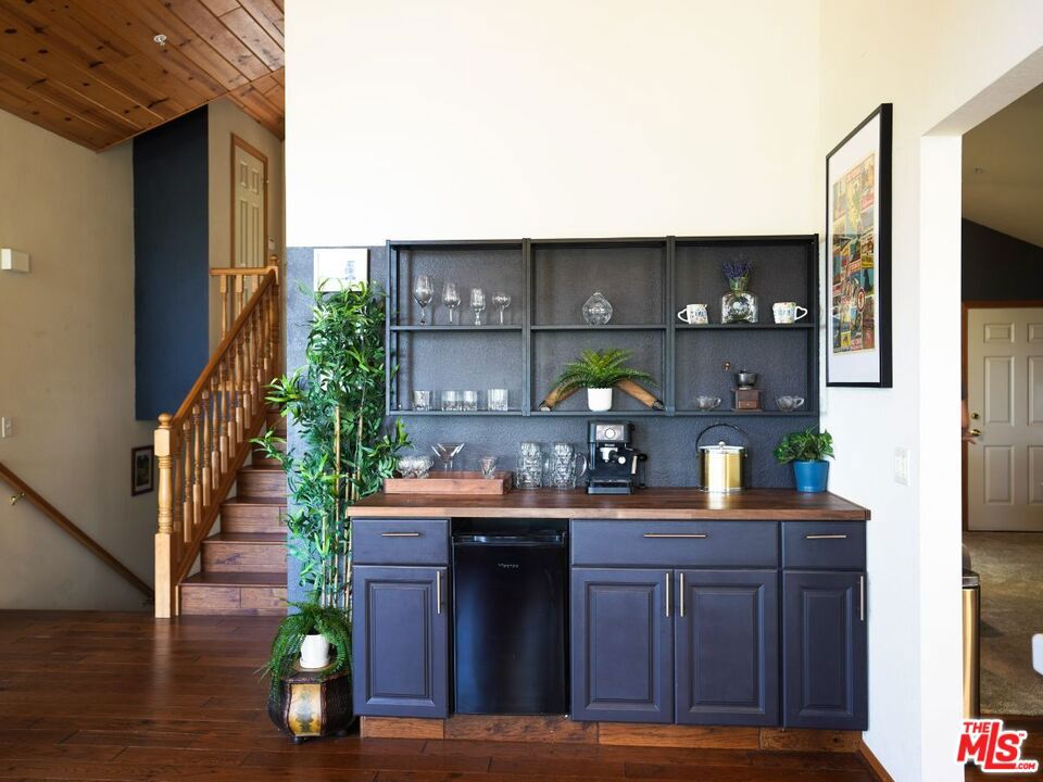 25274 North Road Property Photo 9