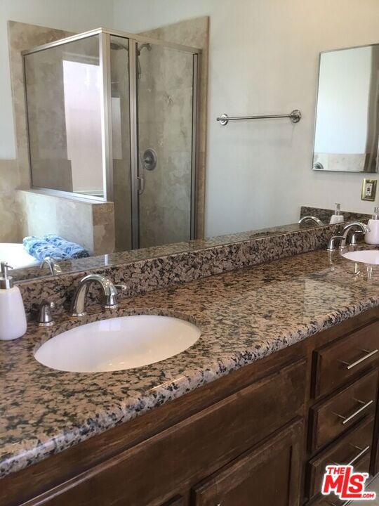 24409187 Property Photo 9